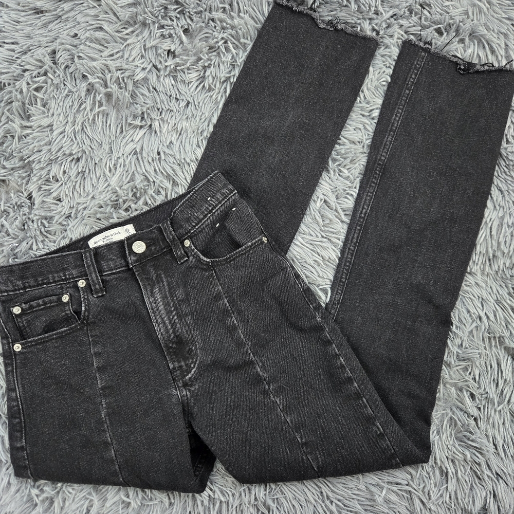 Abercrombie & Fitch Charcoal Cropped Jeans